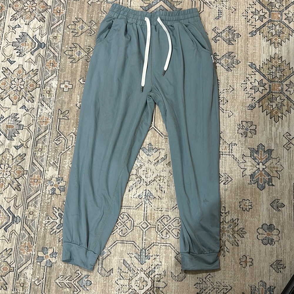 Feat joggers